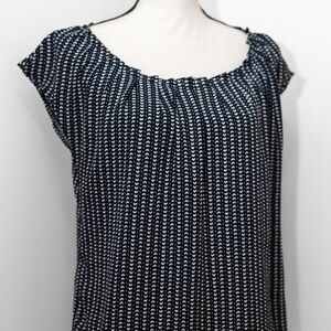 Heart Top | Flowy Dressy or Casual Lauren Conrad Blouse | Size Small